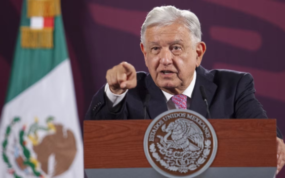 ‘No debemos meternos’: AMLO sobre expulsión de Miguel Ángel Yunes y a su padre del PAN