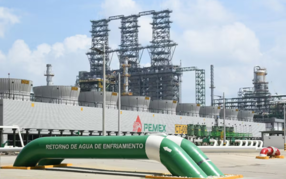 AMLO: Con refinería en Dos Bocas, se revertirá importación en un 90%