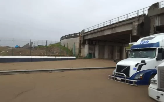 Deslave en el puente ubicado del kilómetro 13.5 del puerto de Veracruz