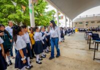 “Unifórmate” programa que beneficia a escuelas de Acayucan