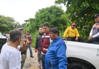 Atiende equipo de Noé Castillo zonas más bajas afectadas por el desbordamiento del Río Aguadulcita.