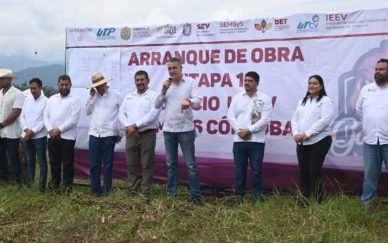 Colocan primera piedra de la extensión de la UTCV en Córdoba