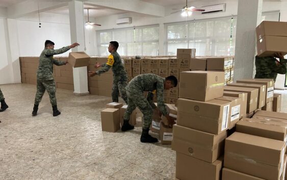 Llegan 5 mil paquetes alimentarias para familias damnificadas por lluvias en el sur de Veracruz