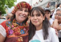 Claudia Sheinbaum reconoce a la veracruzana Ángela Olarzarán