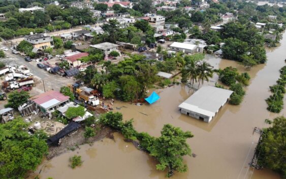 Se inunda Jesús Carranza, en el sur de Veracruz