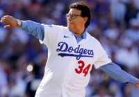 Fernando Valenzuela muere en Los Ángeles tras semanas internado