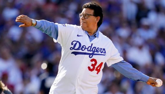 Fernando Valenzuela muere en Los Ángeles tras semanas internado