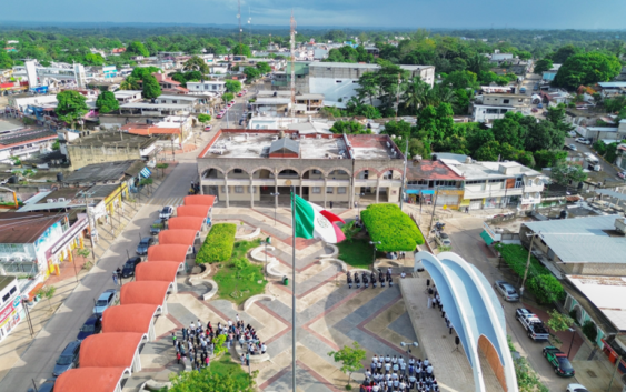 Celebra Cosoleacaque el “Día de la Nación Pluricultural”.