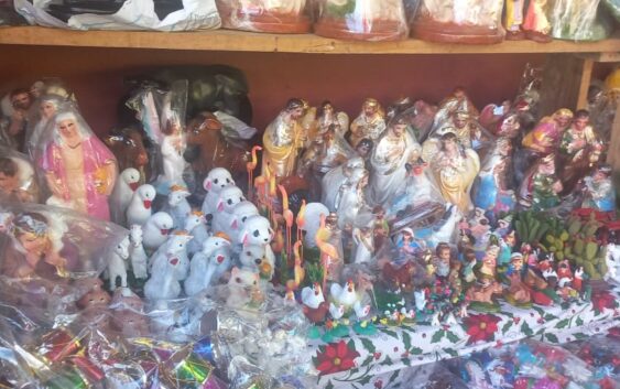 Inicia venta de artículos navideños en Coatzacoalcos