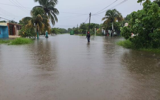 Emiten declaratoria de desastre natural para 44 municipios de Veracruz por lluvias de tormenta Nadine, entre ellos Coatzacoalcos