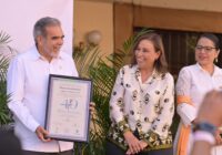 2 mil 700 personas bailan “La Bamba” en Xalapa, Nahle orgullosa del Ballet folklorico UV