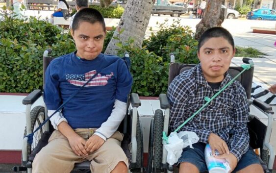 Ayudemos a Richard y Carlos