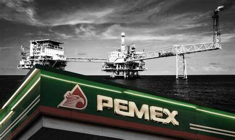 Producción petrolera de Pemex hila 24 meses a la baja