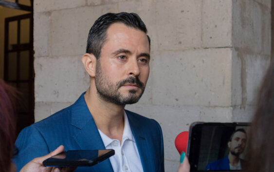 El registro del expanista y exemecista Hipólito Deschamps, para la alcaldía de Alvarado por el partido Morena, causa escozor entre la militancia de ese partido, pero también entre los alvaradeños.