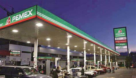 Exfuncionarios de Pemex buscan comprar terminal con fallas estructurales