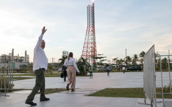 A AMLO le fallaron las cuentas: ¿Cuánto terminó costando la refinería Dos Bocas?