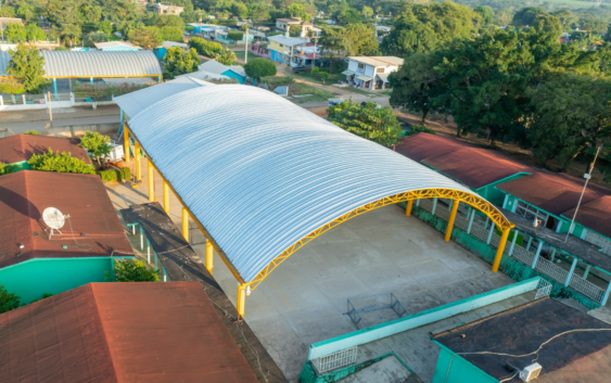 Listo el Domo de la escuela primaria Benito Juárez en Corral Nuevo de Acayucan