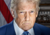 Publica Trump su foto oficial como presidente, similar a su foto policial