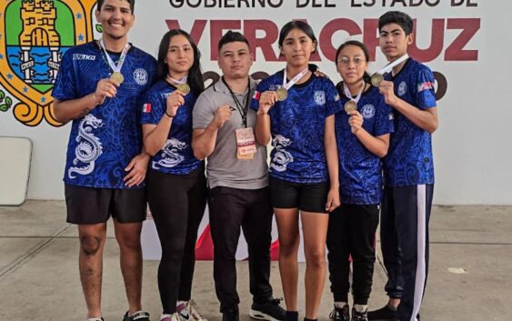 Clasifican ocho deportistas de Coatzacoalcos al macrorregional de Taekwondo de los juegos CONADE 2025.