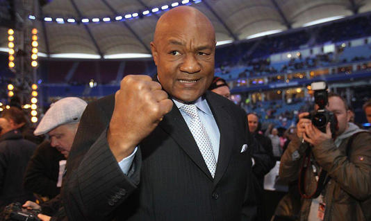 Murió George Foreman, el boxeador que protagonizó con Mohamed Alí la pelea del siglo