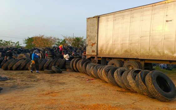 Entrega Coatzacoalcos más de 5 mil llantas a la cementera Cruz Azul