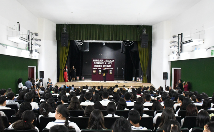 Realizan Jornada por la Educación y Enseñanza al Arte Escénico Literario en la secundaria Miguel Alemán