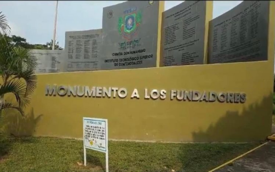 Anuncian alumnos del ITESCO bloqueo para este lunes exigiendo diferentes peticiones a la nueva directora