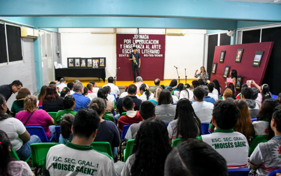 Niños y jóvenes participan en La ‘Jornada por la Educación y Enseñanza al Arte Escénico Literario’