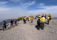 Más de 500 brigadistas refuerzan el combate al incendio en el Parque Nacional Cofre de Perote