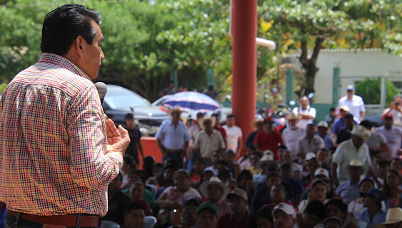 HUELE A PACHO ALCALDE DE TATAHUICAPAN!