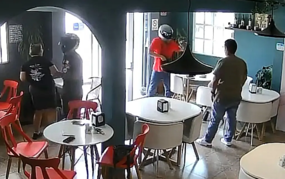 Captan violento asalto a cafetería en Veracruz