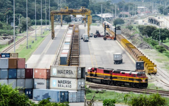 Maersk adquiere la Compañía de Ferrocarriles del Canal de Panamá