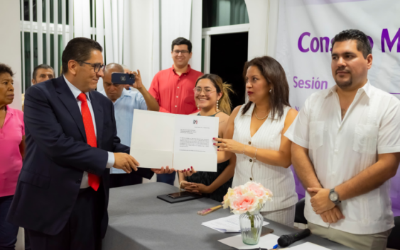 Silvio Lagos va por Xalapa; PRI registra planilla ante el OPLE