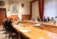 La Fiscal General informa en la Mesa de Coordinación Estatal de Construcción de Paz y Seguridad sentencia condenatoria de 5 años por homicidio en riña; 4 y 3 años por violencia familiar; 1 año por retención de menores; así como fallo condenatorio, imputaciones y vinculaciones a proceso realizadas por Fiscalías Regionales y Especializadas