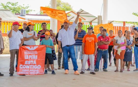 Cuitláhuac Condado escucha  y se compromete con el bien común de Acayucan