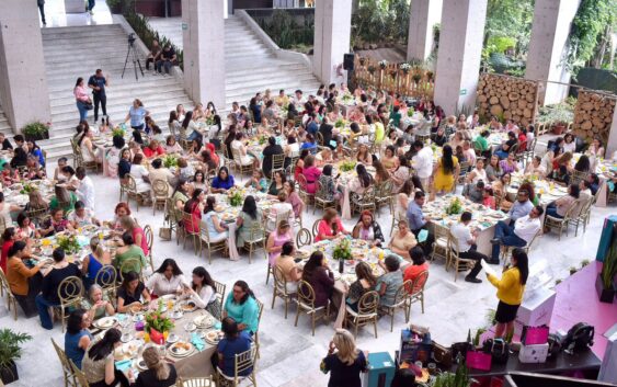 En el Congreso del Estado festejan a madres trabajadoras