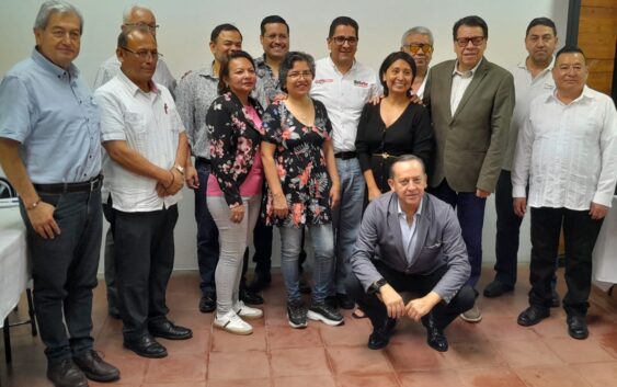 Se reúnen industriales con Silvio Lagos; buscan que Xalapa obtenga el liderazgo Metropolitano