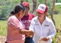 Maricruz Alemán, lleva casa por casa sus propuestas para construir el segundo piso de la 4T en Oluta