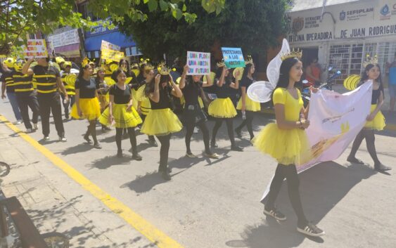 DIA MUNDIAL DE LA ABEJA EN JUAN RODRIGUEZ CLARA.