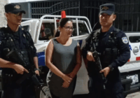 Arrestan a activista crítica de Bukele en El Salvador por presunto peculado