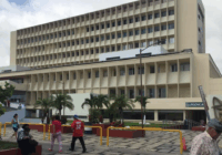 Mujer se arroja del segundo piso del IMSS de Cuauhtémoc ‘por falta de aire acondicionado’