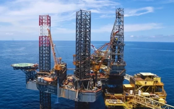 Pemex adeuda mil mdp a constructores; algunos están cerca de la quiebra: CMIC