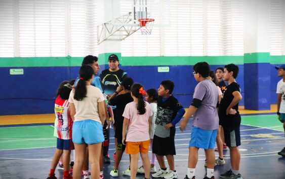 Anuncia Acuática Triracing