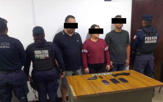 Acayuqueños detenidos en Chiapas con presunta droga y armas de fuego