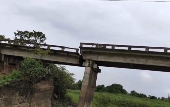 BLOQUEADO EL PASO IMPROVISADO A SANTIAGO TUXTLA