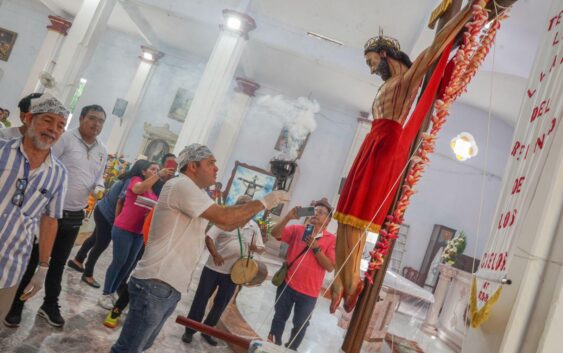 En Cosoleacaque inicia festividad religiosa en honor a la Preciosa Sangre de Cristo.