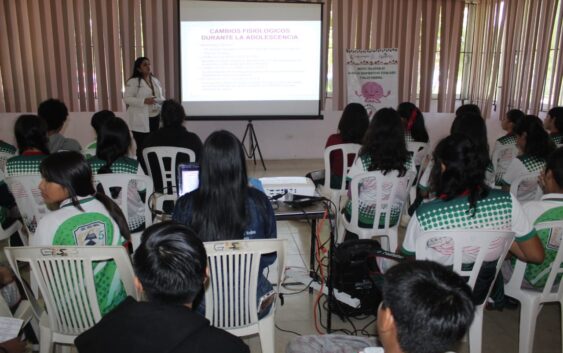 Llevan charlas de nutrición y salud mental a la Secundaria General numero cinco