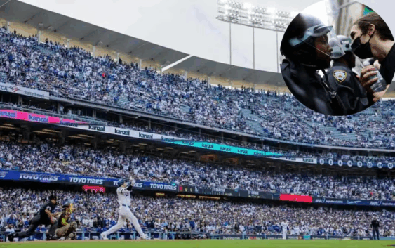 Los Dodgers acusan que agentes migratorios quisieron entrar al estadio y los “batearon”; el ICE lo niega