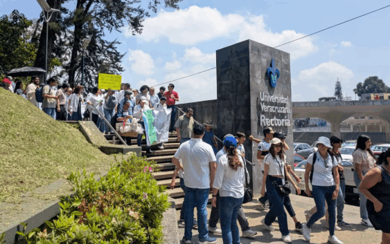 Rector de la Universidad Veracruzana recibe prórroga sin elección; Junta de Gobierno extiende su mandato pese a protestas
