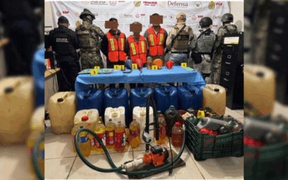 Detienen a hombres que vendían ilegalmente combustible